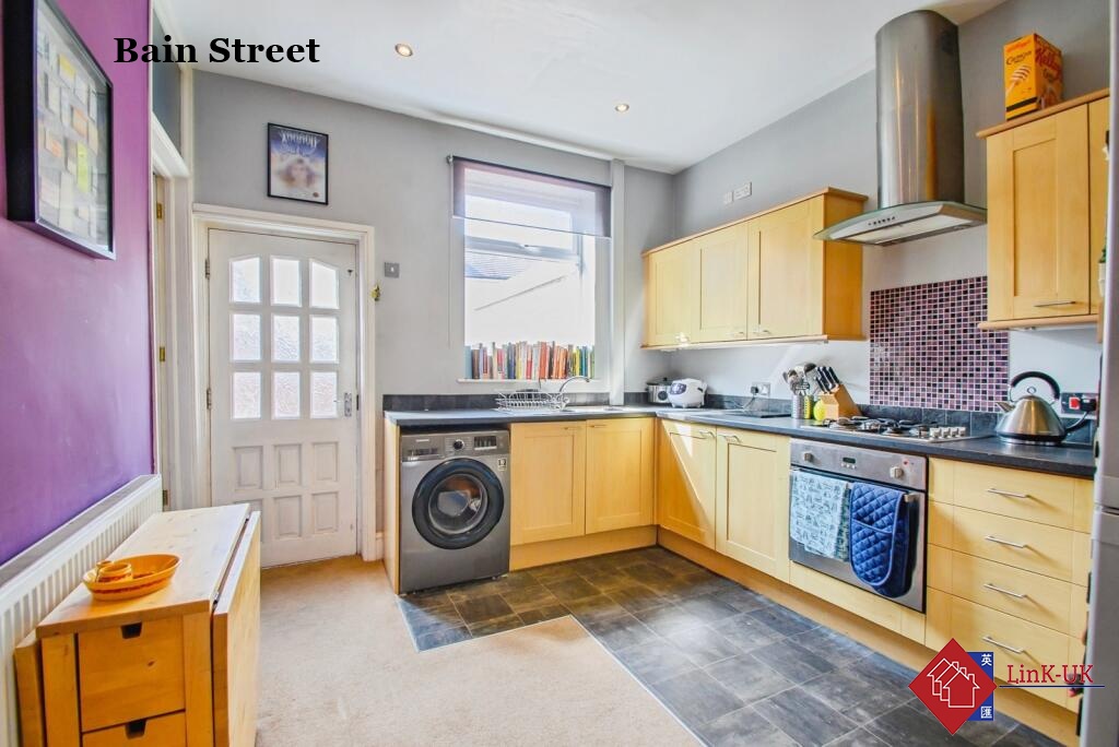 Bain Street 3